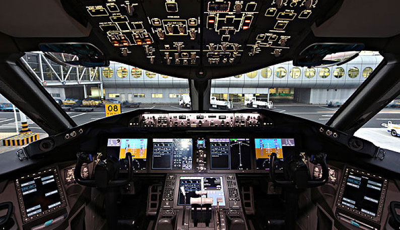 飛機駕駛室儀器